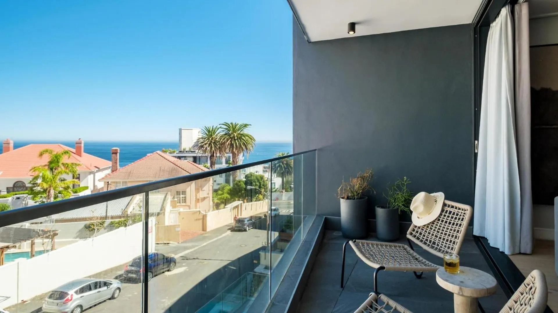 Central Secure Modern Studio W Views Bantry Pad Cape Town