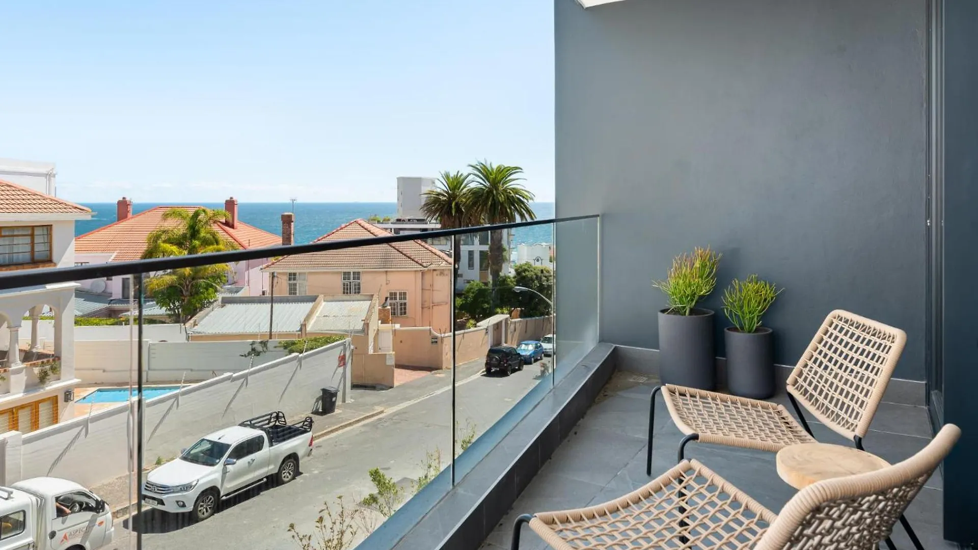 Apartment Central Secure Modern Studio W Views Bantry Pad Cape Town