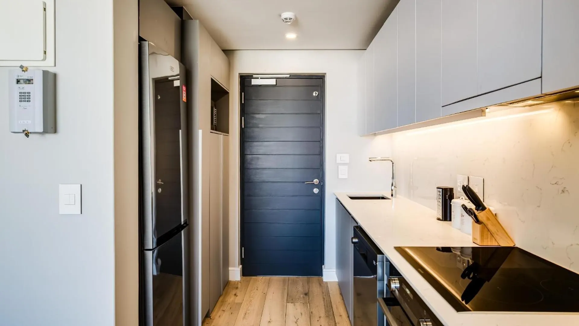 Central Secure Modern Studio W Views Bantry Pad Cape Town Apartment